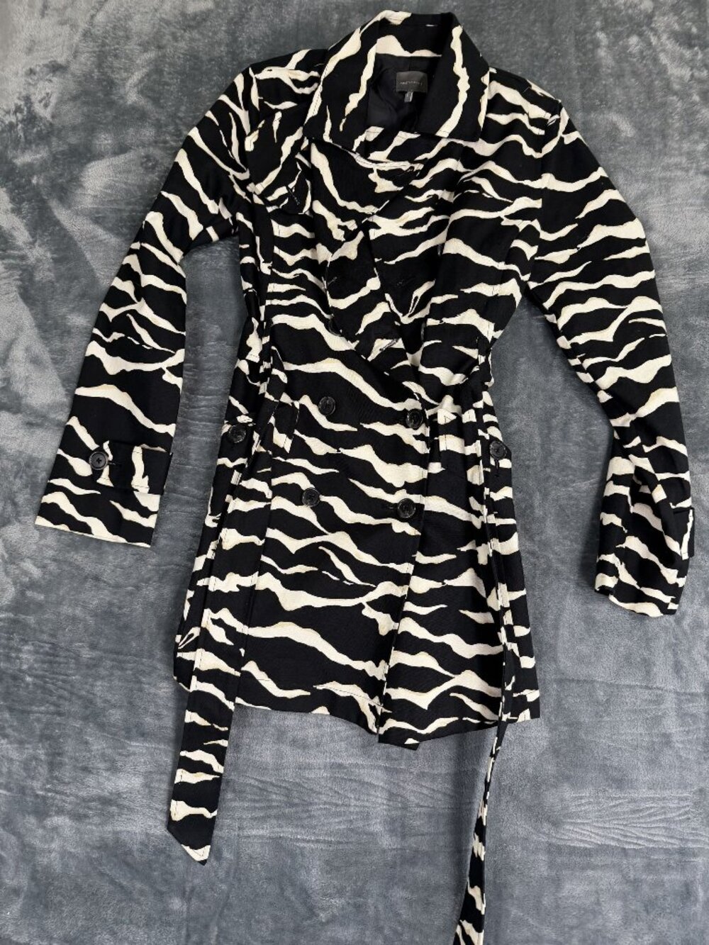 Kristin Davis Zebra Print Double-Breasted Trench Coat Womens Small Black & White